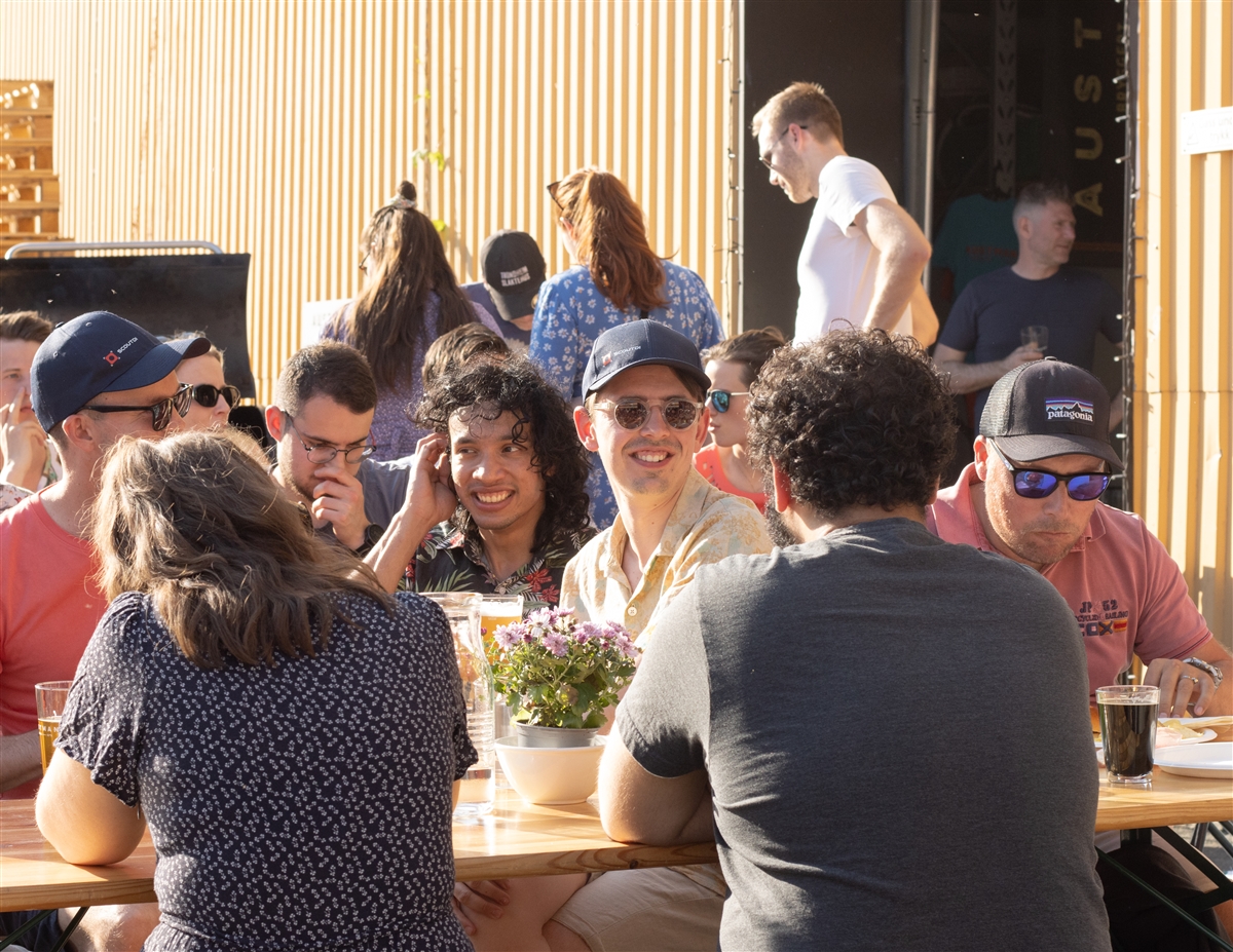 Sommerfest hos Austmann med grilling, show og konsert. Foto: Ida Jacobsen